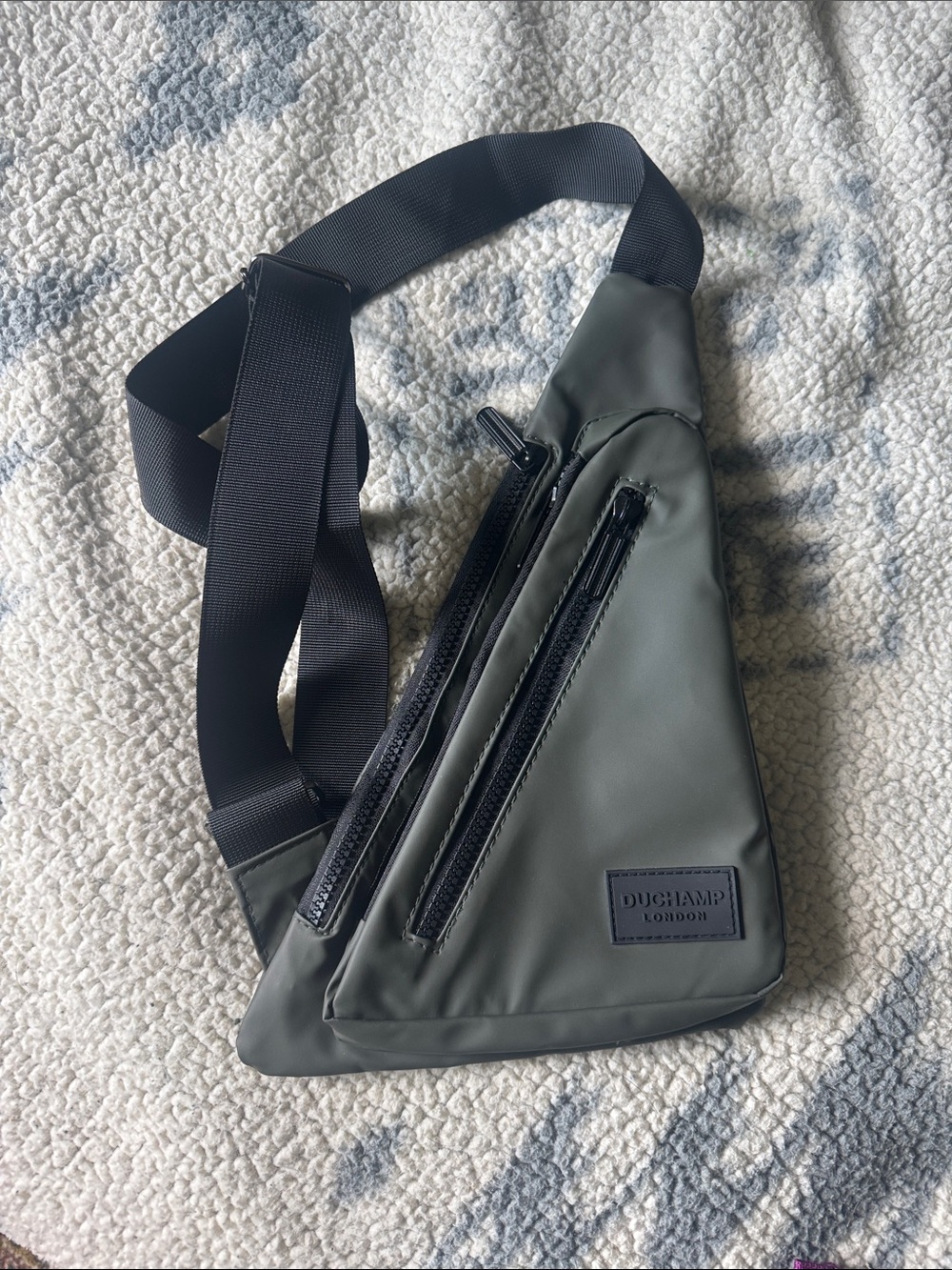 Fashionable crossbody
